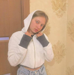 Meet your Posher, Ani